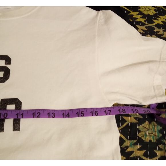 Who's Taylor Swift Anyway? Ew. Glitter Lettering Graphic T-Shirt Port & Co SZ S - Picture 7 of 7